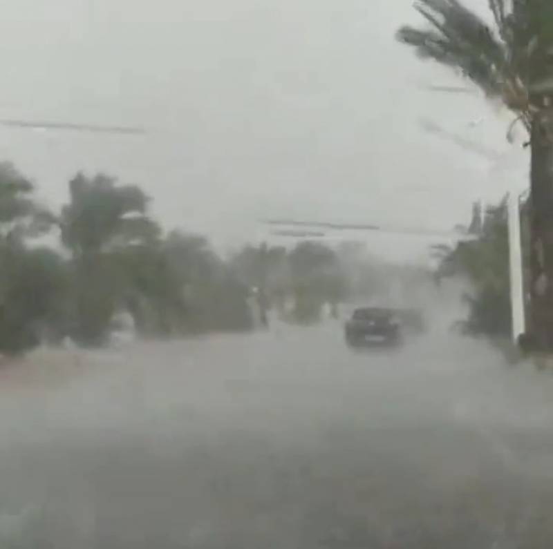 <span style='color:#780948'>ARCHIVED</span> - Torrential rain leads to widespread weekend damage and flooding in Alicante