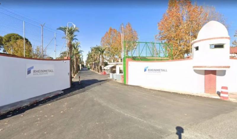 Explosion at Murcia munitions factory leaves six injured and half an acre burned