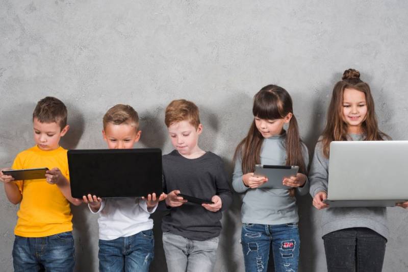 Murcia builds on phone ban success with new limits on tablets in schools