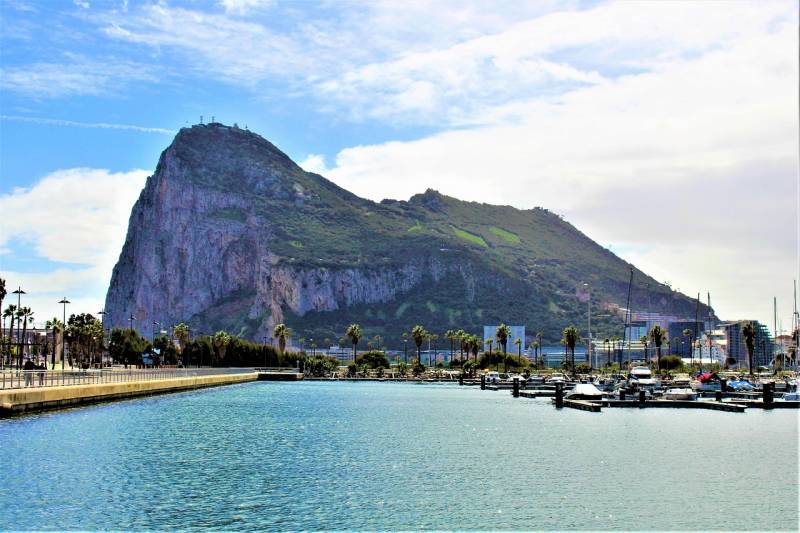 Sánchez and Starmer seal new UK-Spain pact with Gibraltar breakthrough in sight