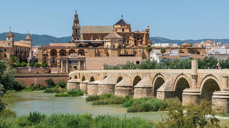 Two autumn getaways in Spain: Sunshine, culture and flavour to warm your soul