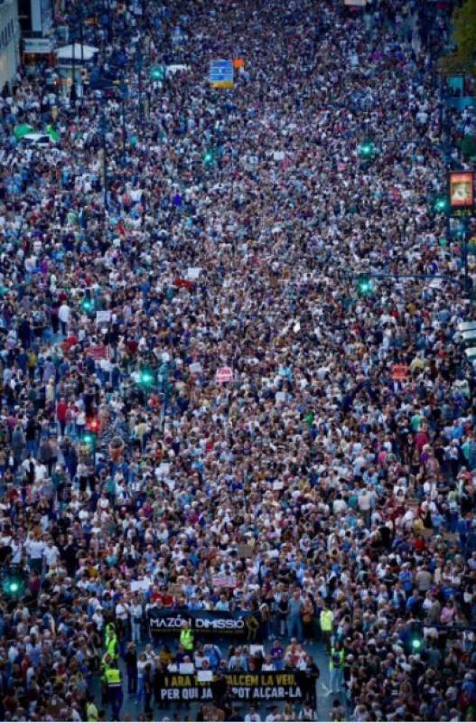 Valencia president Carlos Mazón resigns over DANA storm disaster