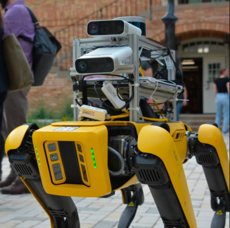This is the robot dog helping Murcia farmers to improve the health of their trees