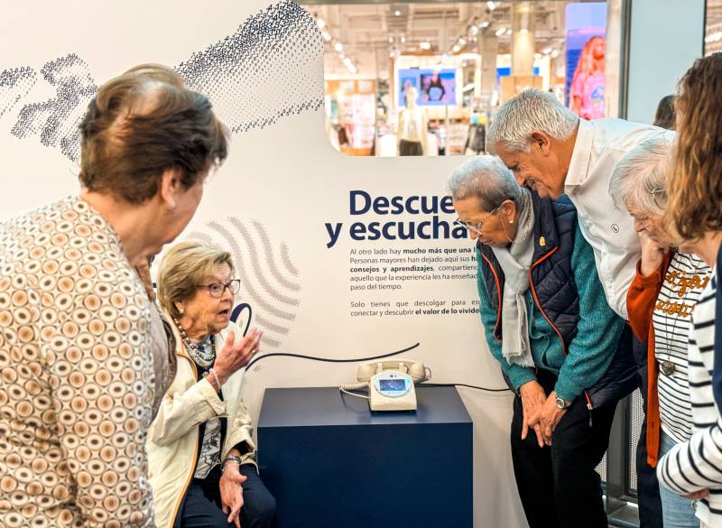 Espacio Mediterráneo turns a telephone into a bridge between generations